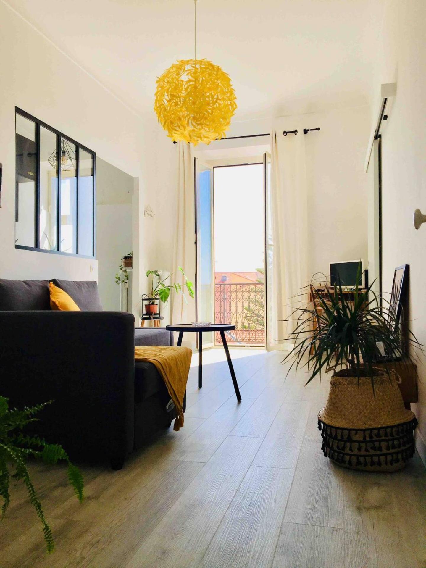 Charming Studio In The Heart Of ม็องตง ภายนอก รูปภาพ